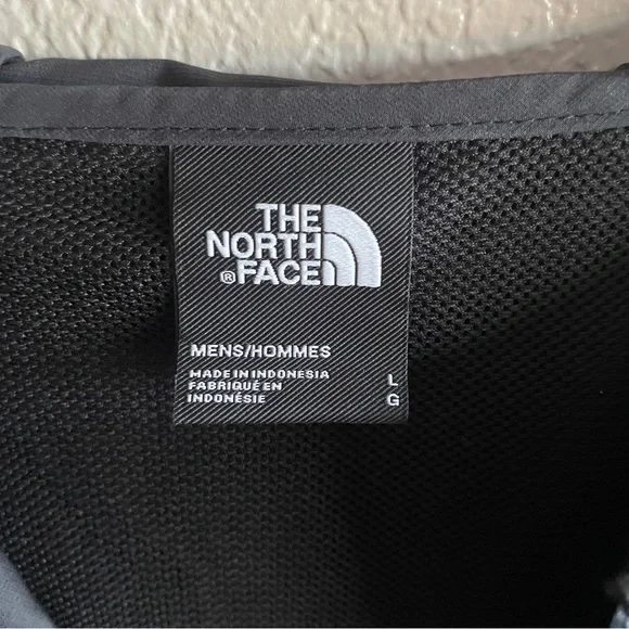 The North Face Windbreaker Black - Picture 5 of 7